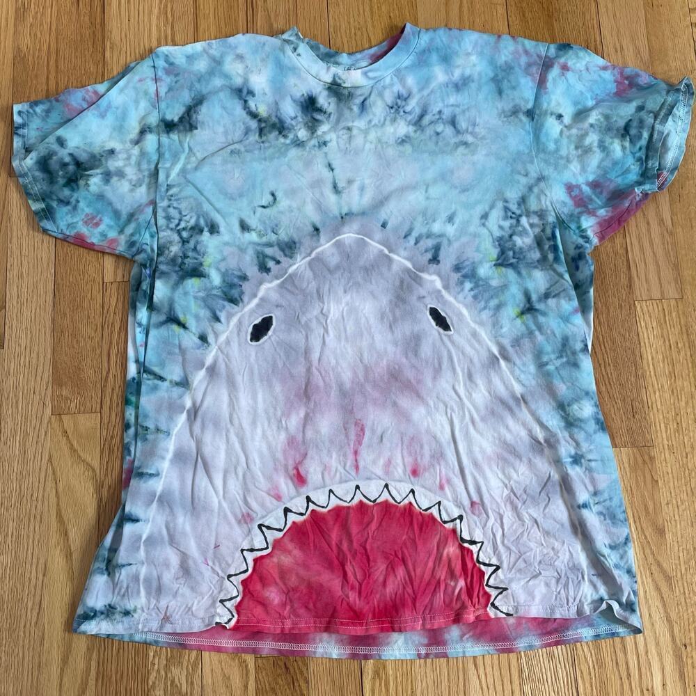 handmade tie dyed unisex tshirt shark bloody ocean 2XL
